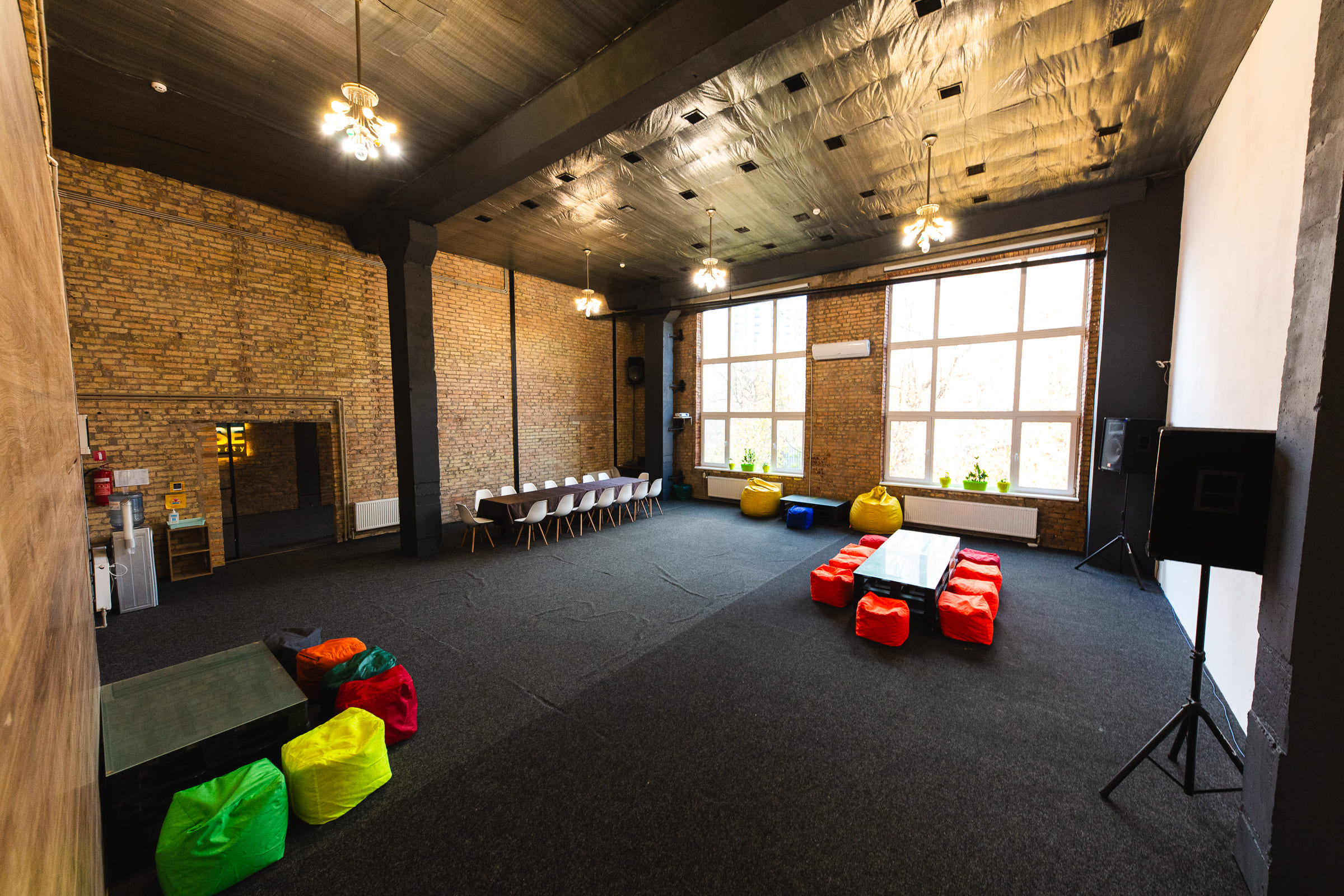 Зали для заходів